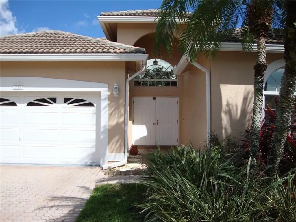1157 NW 184th Terrace Pembroke Pines FL 33029