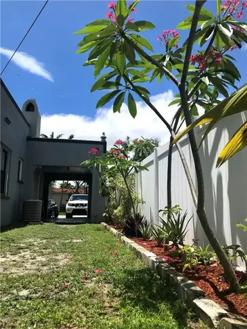 1517 Monroe Street Hollywood FL 33020