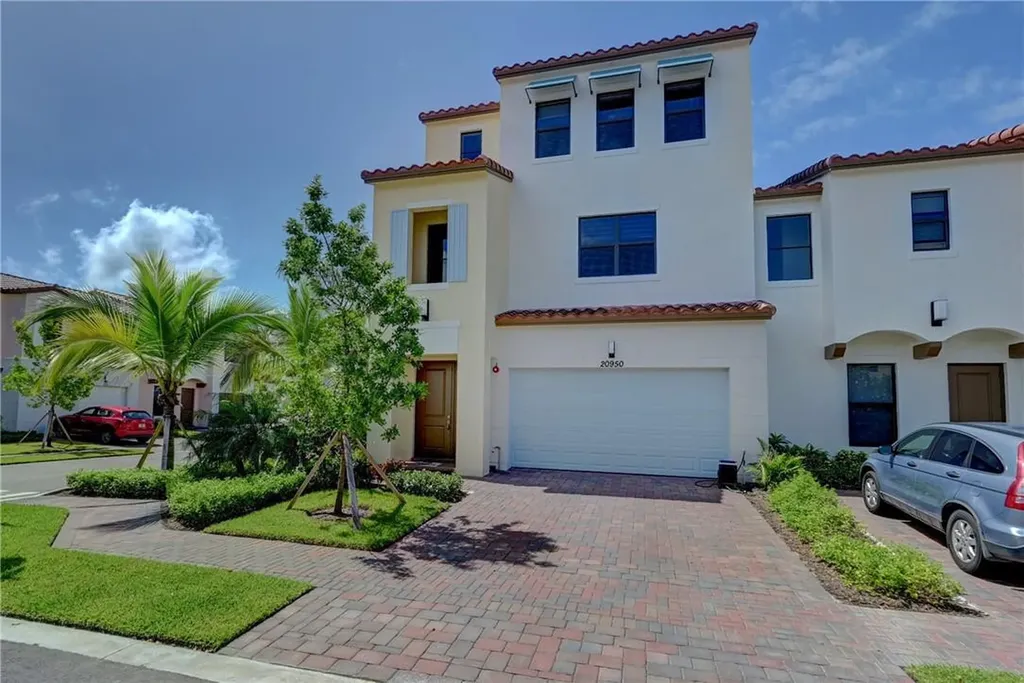 20950 NW 1st Court Pembroke Pines FL 33029