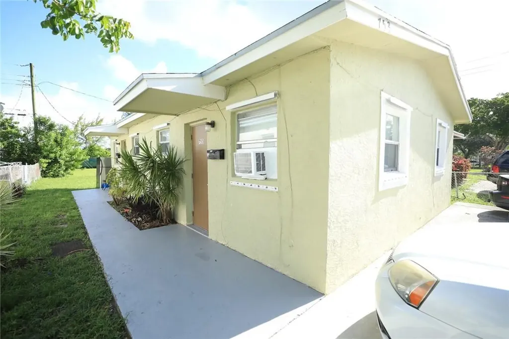 753 NW 3rd Court Hallandale Beach FL 33009