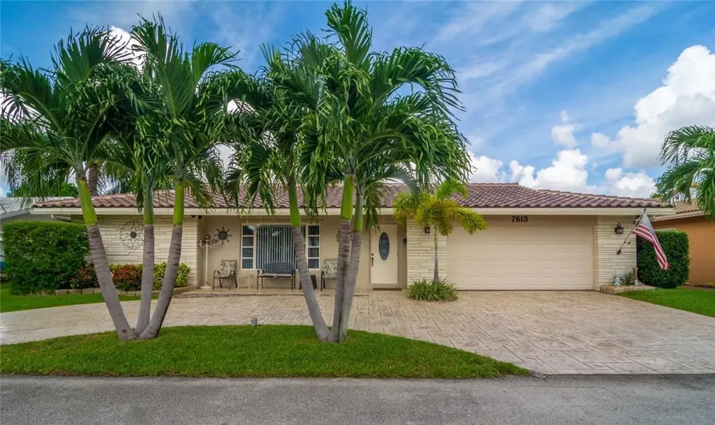 7613 NW 72nd Way Tamarac FL 33321
