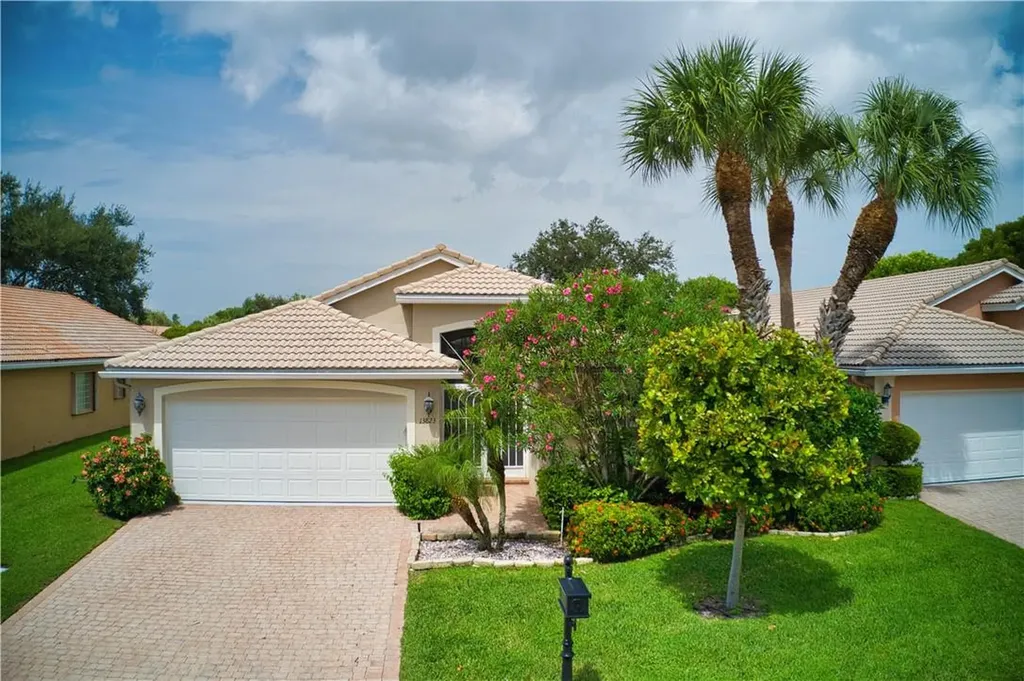 13823 Via Nadina Delray Beach FL 33446