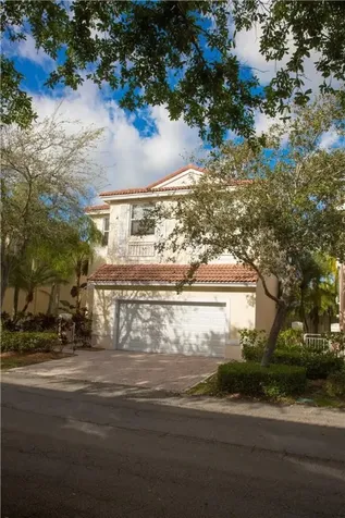 1830 Sweetbay Way Hollywood FL 33019