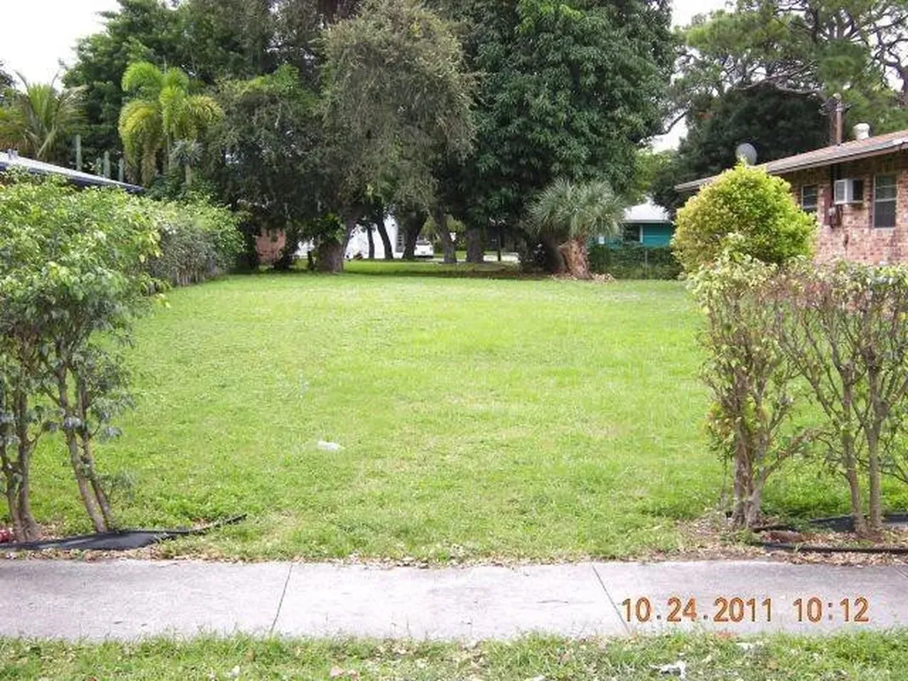 410 NE 34th Street Oakland Park FL 33334