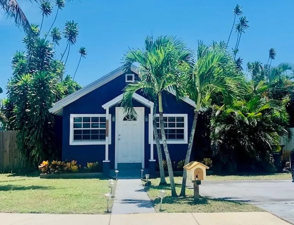 1920 Cleveland Street Hollywood FL 33020