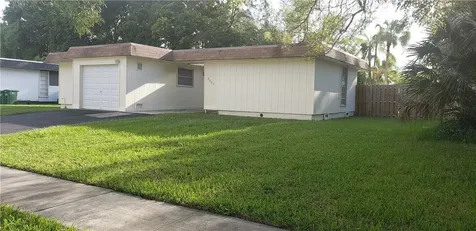 8005 NW 75th Avenue Tamarac FL 33321