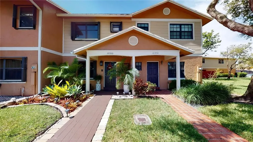 10555 NW 6th Street Pembroke Pines FL 33026