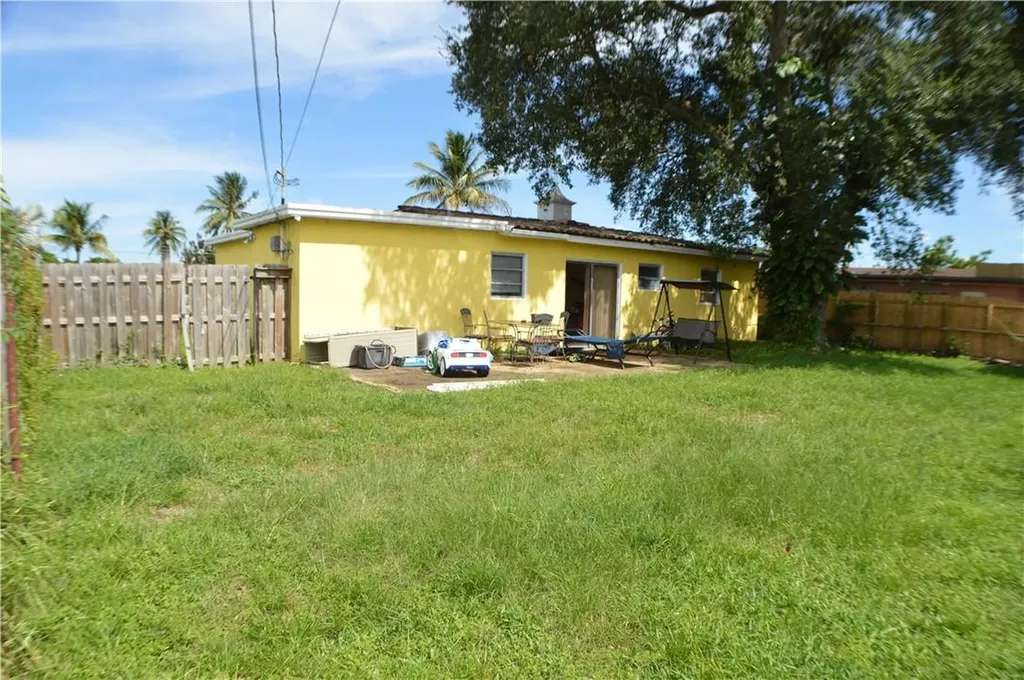 16922 NW 53rd Court Miami Gardens FL 33055