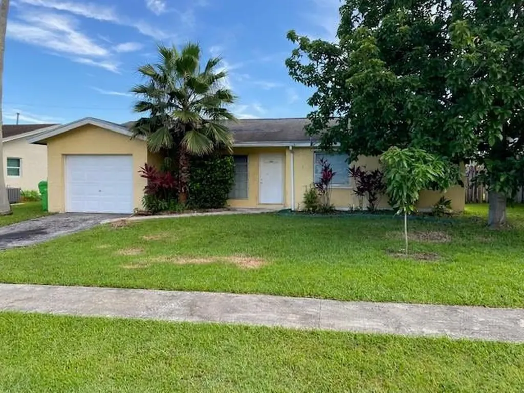 11421 NW 45th Place Sunrise FL 33323