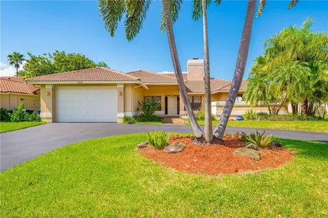 8447 NW 51st Place Coral Springs FL 33067