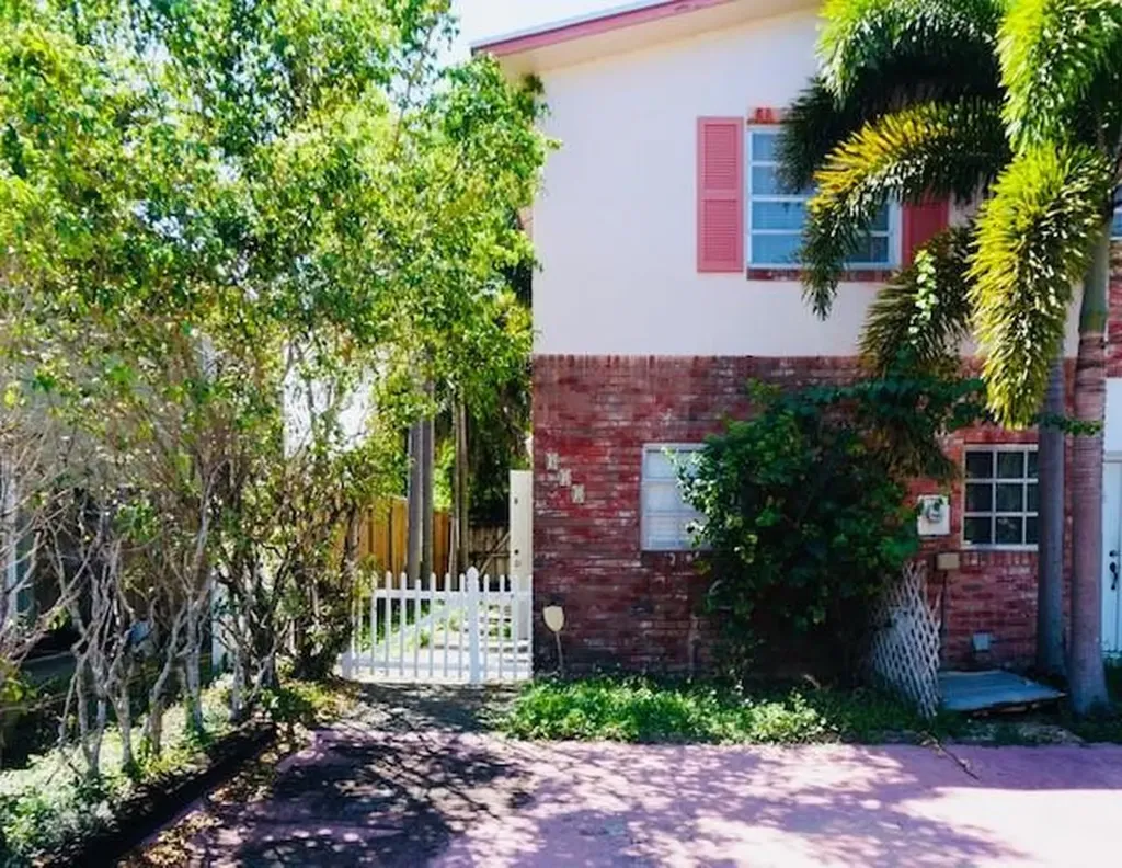 411 Sunshine Drive Coconut Creek FL 33066