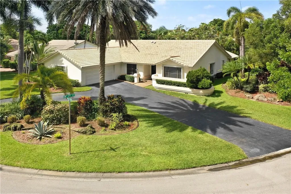 4842 NW 90th Way Coral Springs FL 33067