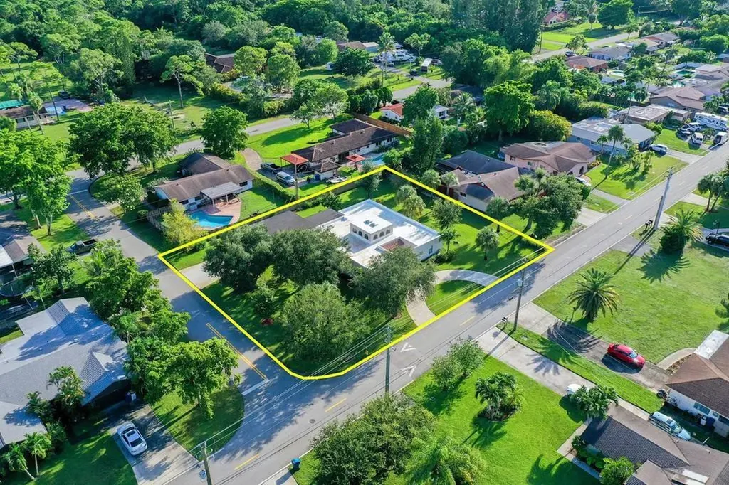 5350 NW 77th Court Pompano Beach FL 33073