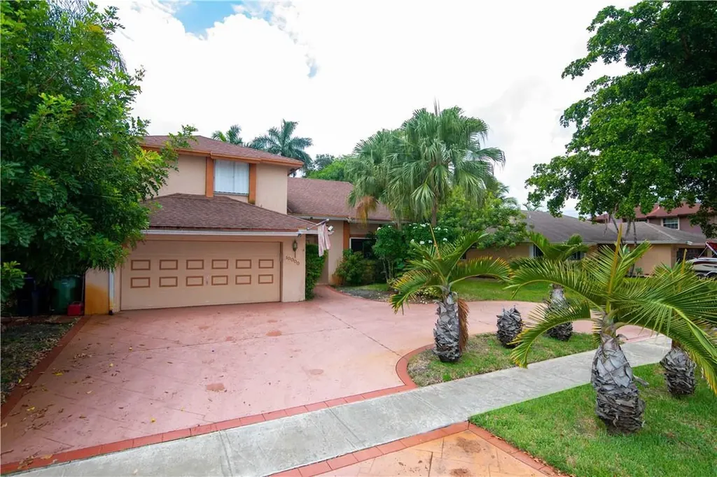 10000 SW 6th Court Pembroke Pines FL 33025