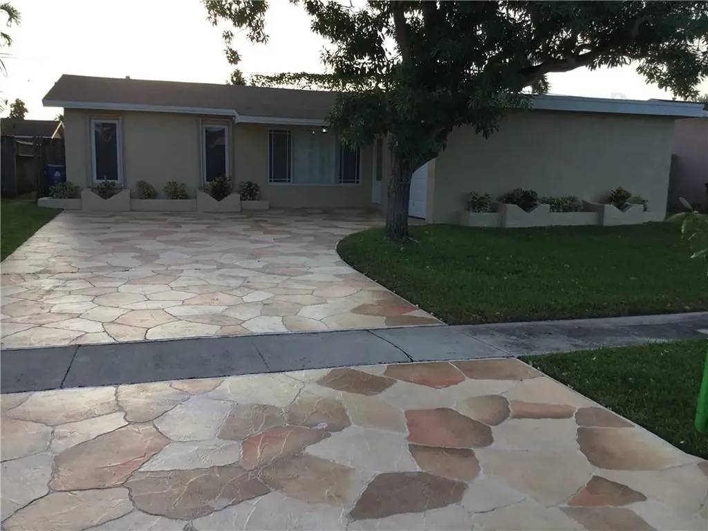 4350 NW 114th Avenue Sunrise FL 33323