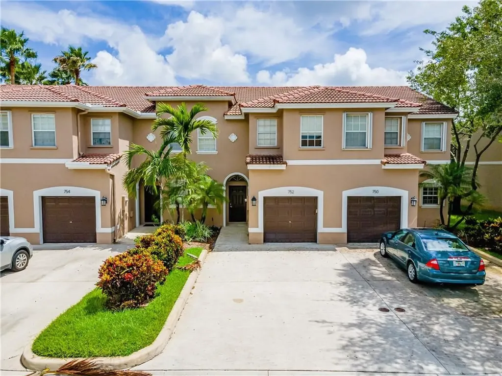 752 NW 132nd Avenue Plantation FL 33325