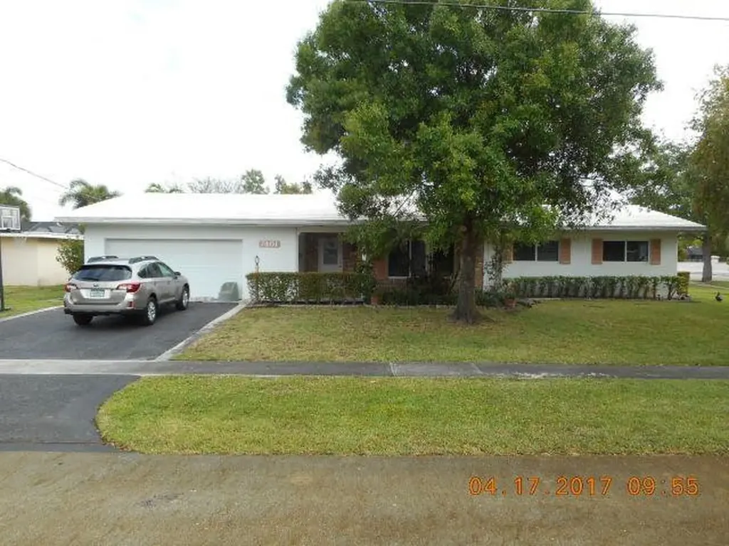 7401 NW 9th Street Plantation FL 33317