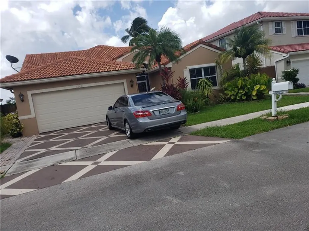 6748 Buena Vista Drive Margate FL 33063