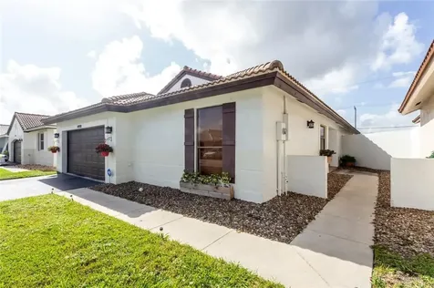 14910 Newcastle Lane Davie FL 33331