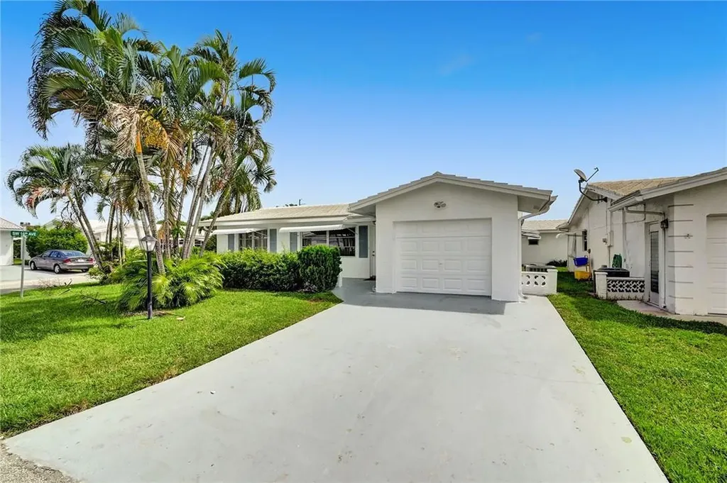 1506 SW 21st Street Boynton Beach FL 33426