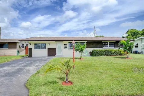 7871 NW 14th Street Pembroke Pines FL 33024