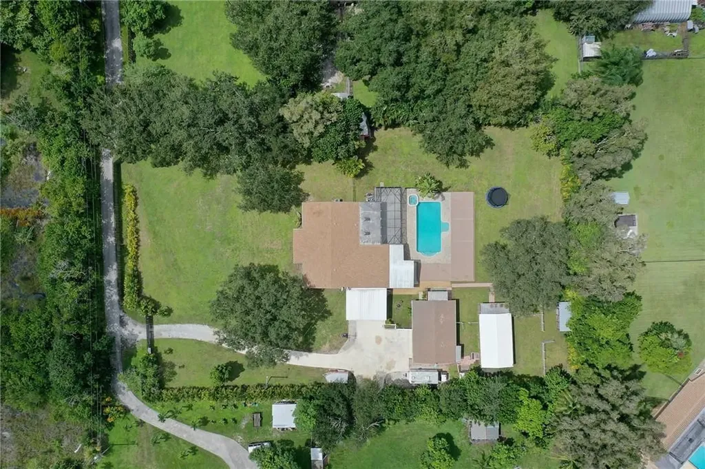 10991 SW 58th Court Davie FL 33328