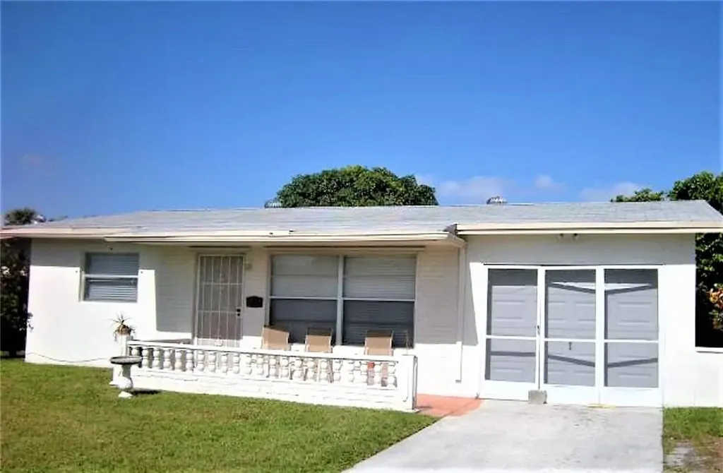 881 SW 63rd Terrace North Lauderdale FL 33068