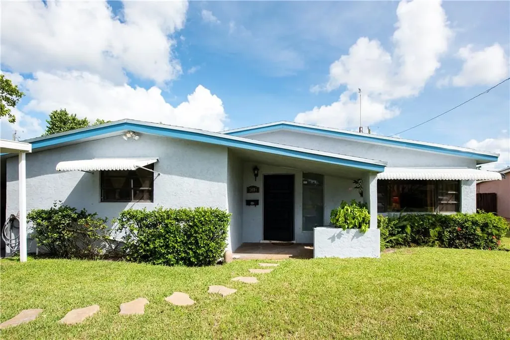7091 Park Street Hollywood FL 33024