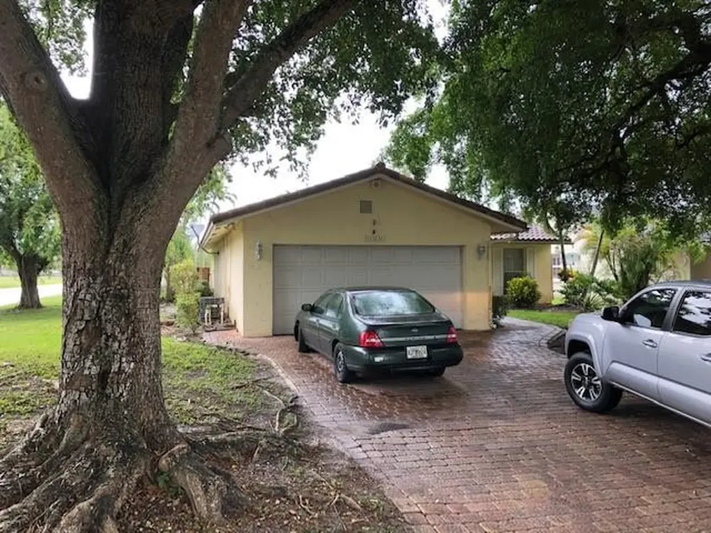 8899 NW 21st Court Coral Springs FL 33071