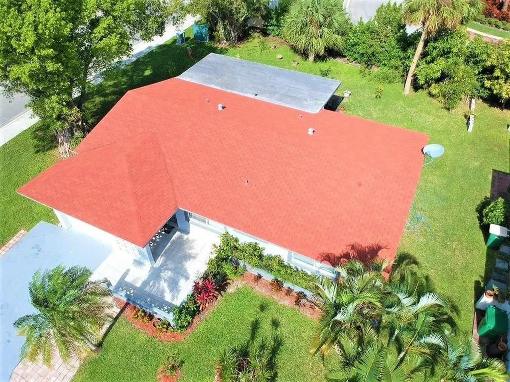 4953 NW 55th Court Tamarac FL 33319