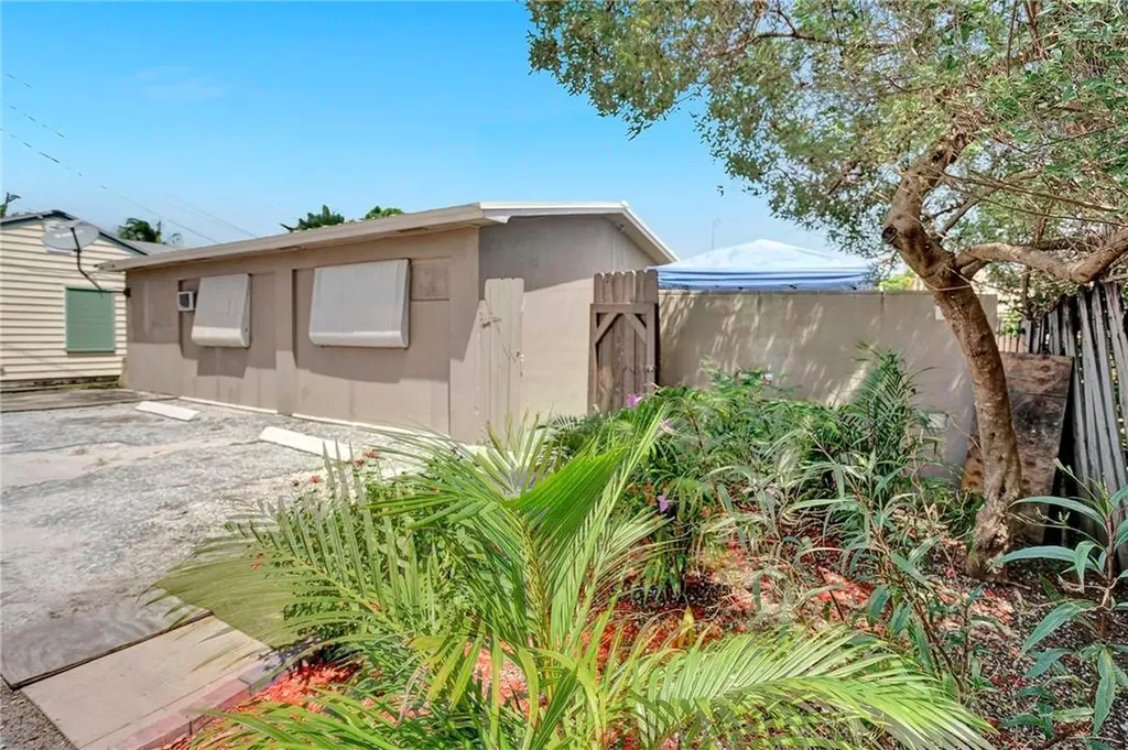 1227 N E Street Lake Worth Beach FL 33460