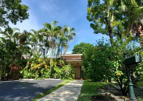 710 SW 88th Terrace Plantation FL 33324