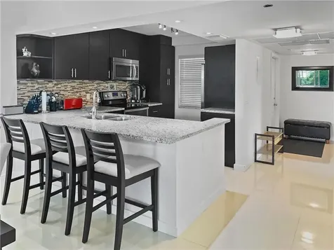 4015 W Palm Aire Drive Pompano Beach FL 33069