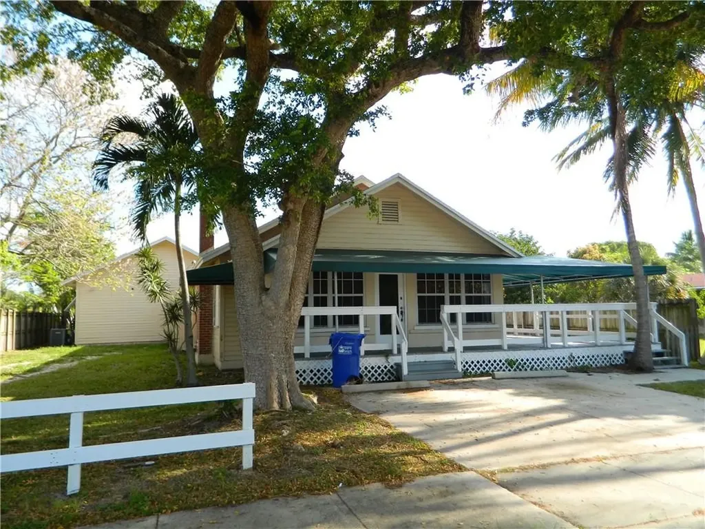 903 NE 1st Street Pompano Beach FL 33060