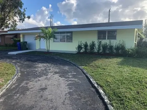 1151 NW 85th Way Pembroke Pines FL 33024