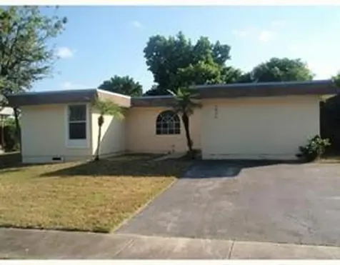 7806 NW 70th Terrace Tamarac FL 33321