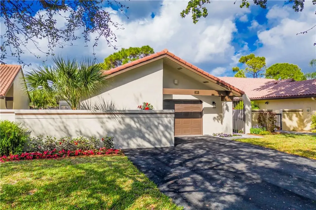 1250 NW 22nd Avenue Delray Beach FL 33445