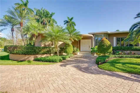 950 S Southlake Drive Hollywood FL 33019