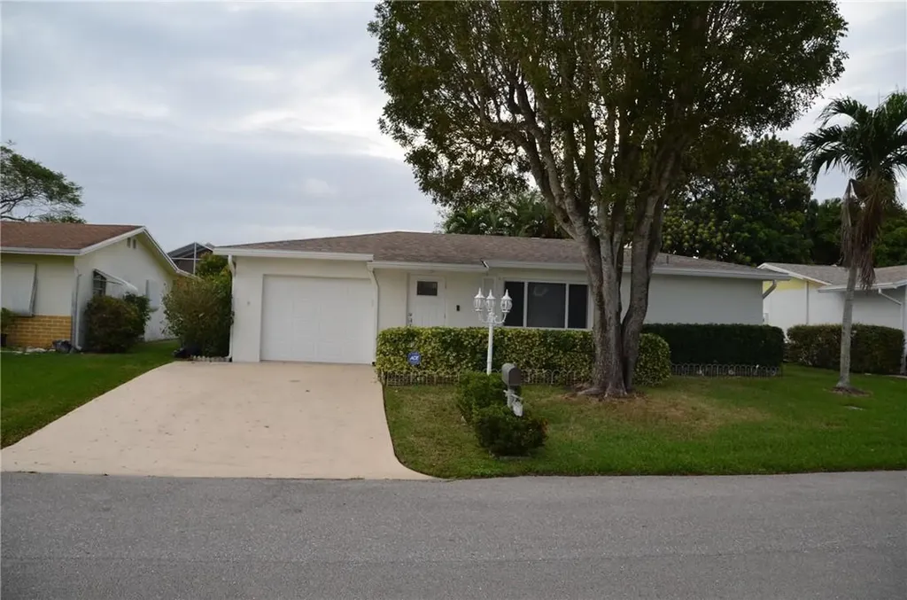 14320 Altocedro Drive Delray Beach FL 33484