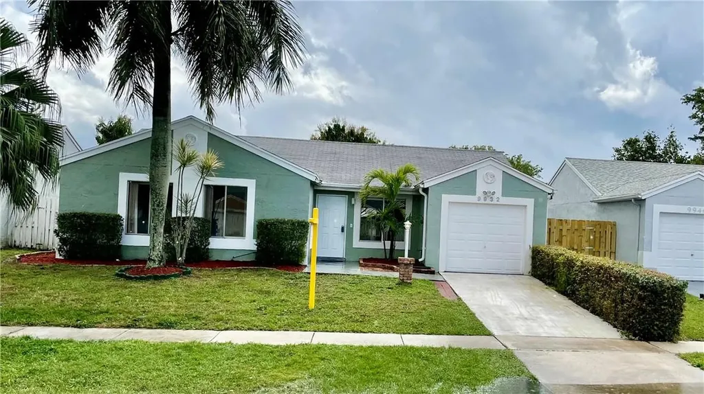9932 Baywater Drive Boca Raton FL 33496