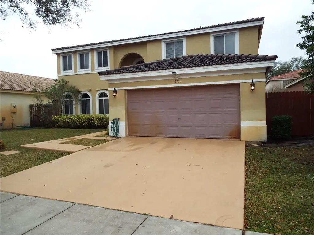 10753 SW 14th Place Davie FL 33324