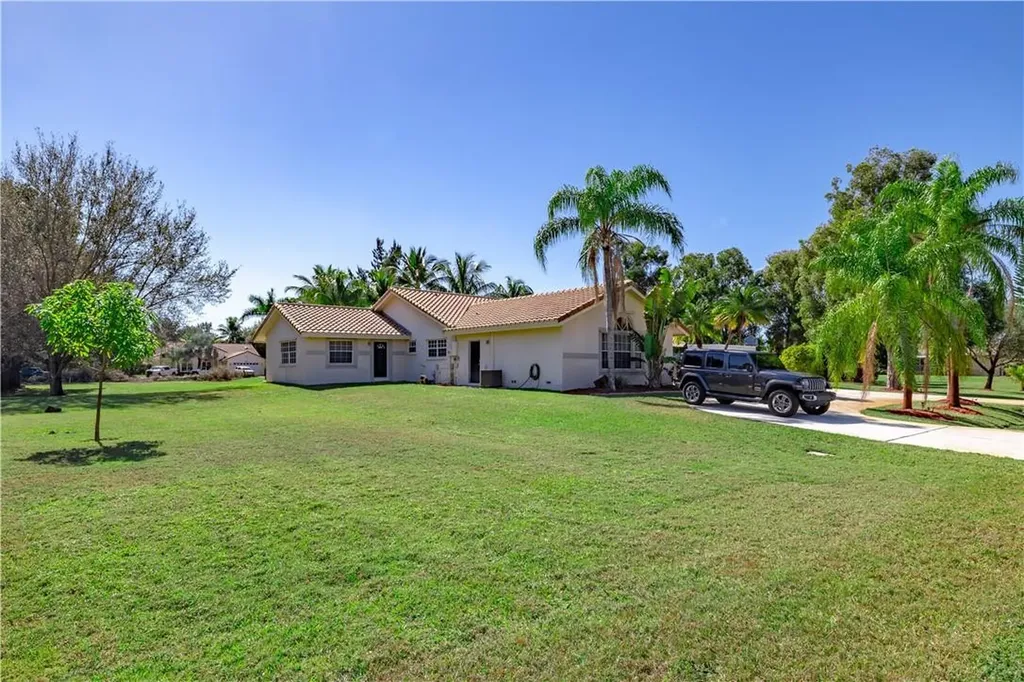 11600 NW 21st Street Plantation FL 33323