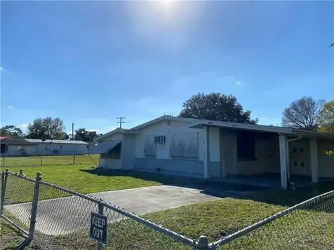 2807 NW 36th Avenue Okeechobee FL 34972