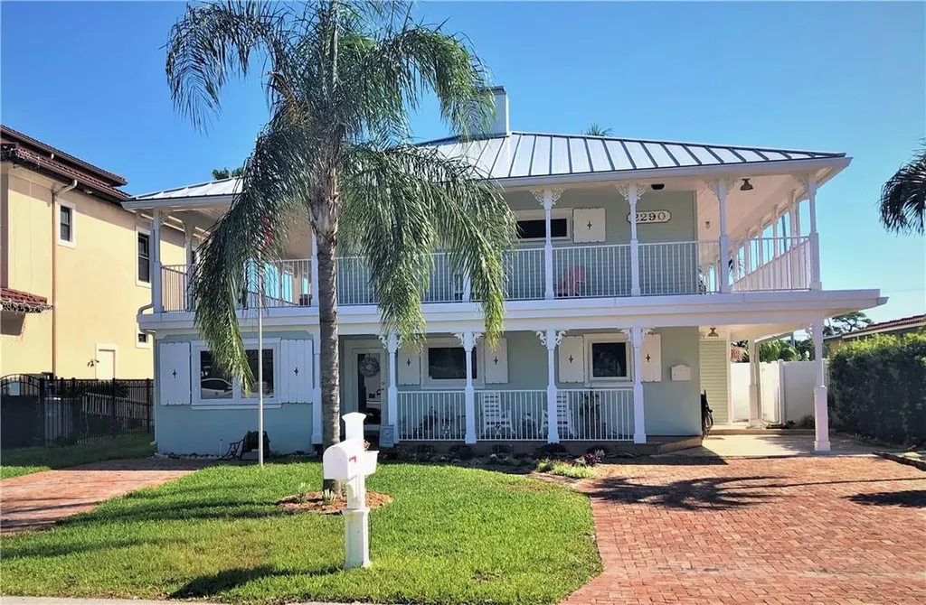 2290 SE 14th Street Pompano Beach FL 33062
