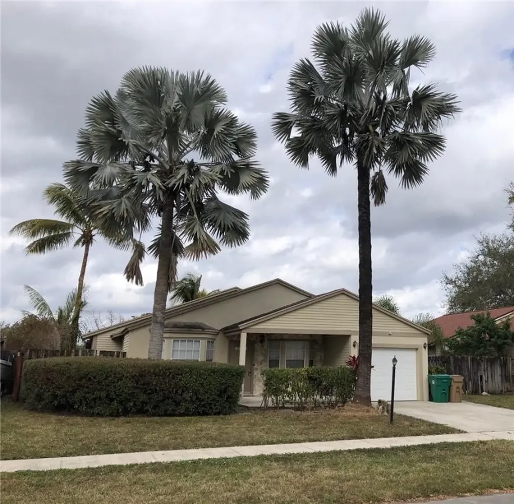 12721 SW 15th Manor Davie FL 33325
