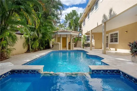 8450 NW 169th Terrace Miami Lakes FL 33016