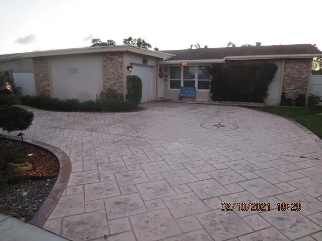 1150 N Douglas Road Pembroke Pines FL 33024