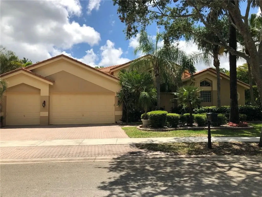 1617 Island Way Weston FL 33326