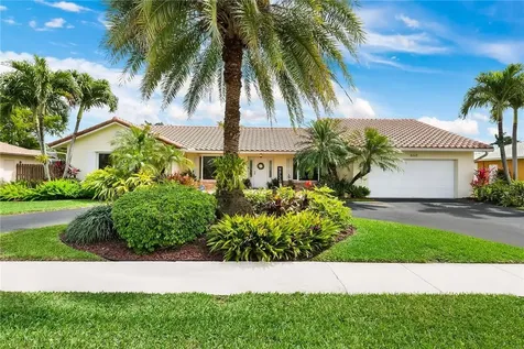 660 SW 75th Terrace Plantation FL 33317