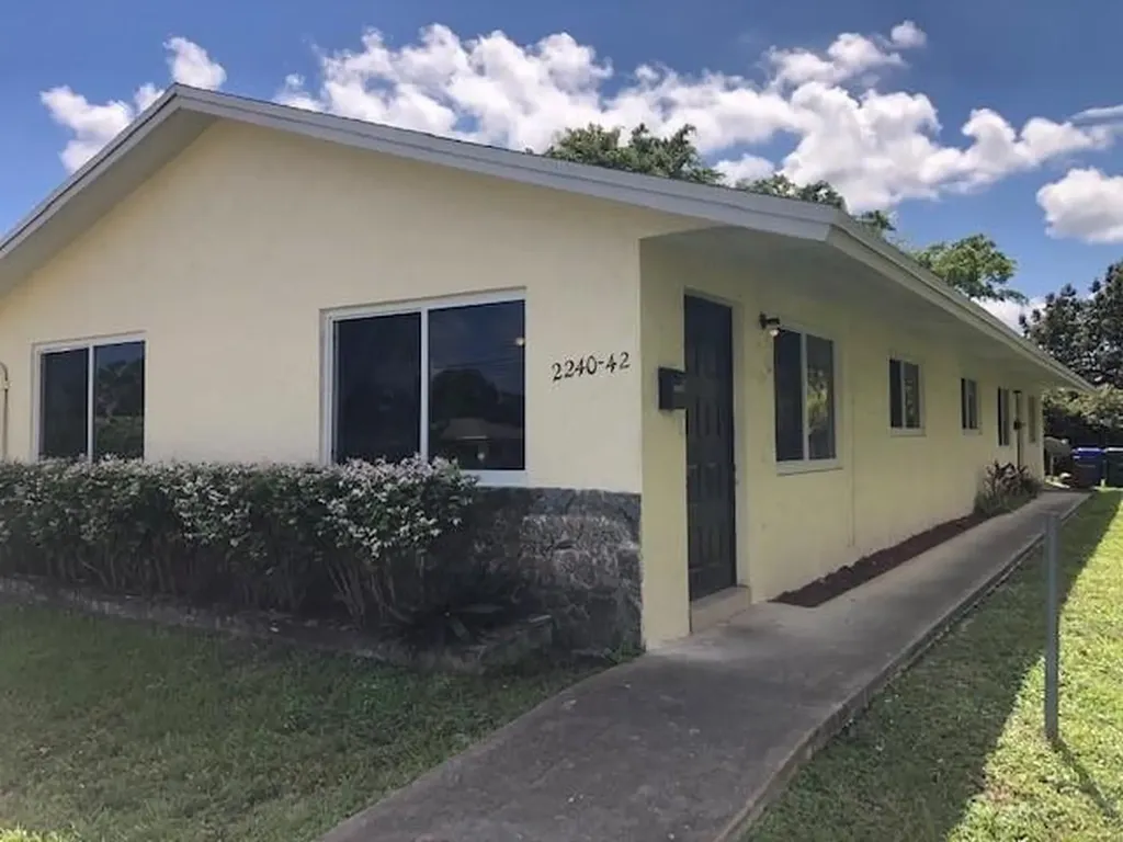 2240 Garfield Street Hollywood FL 33020